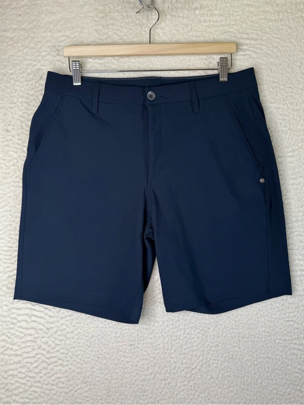 Vuori Meta Short Golf Casual Chino Shorts Ink Navy V379 Men's Size 33